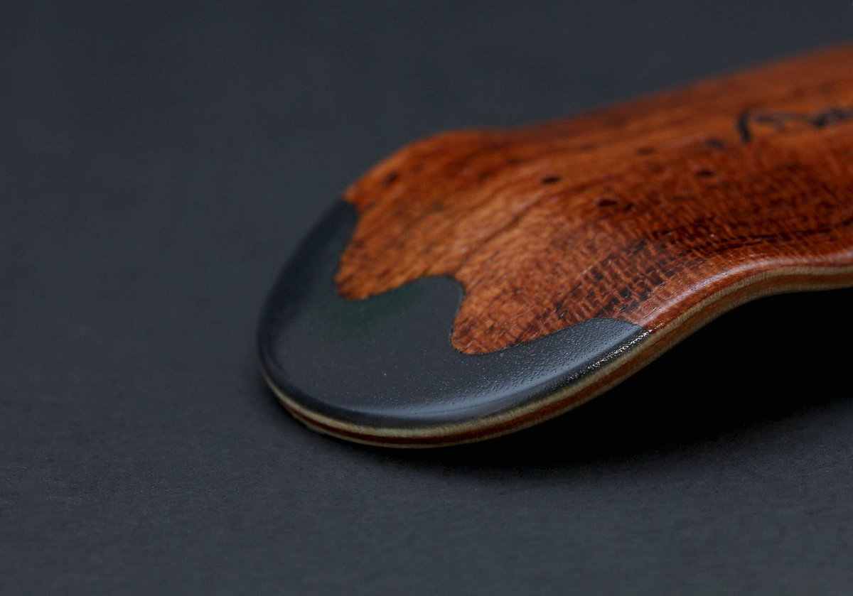 5 Wooden Plies with Resin Kicks Board Picture