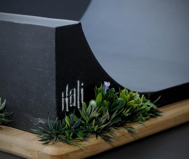 Concrete Mini-Ramp picture miniature