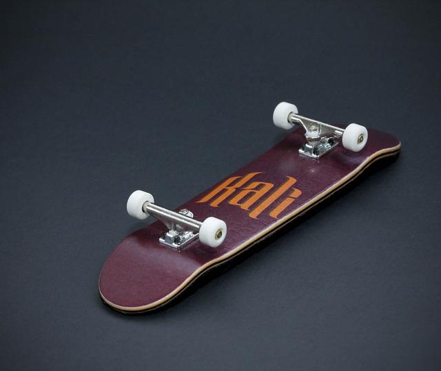 Long Skate picture miniature