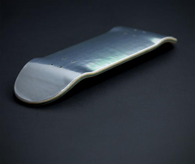 Metal Bottom picture miniature