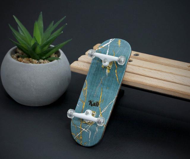 Kintsugi picture miniature